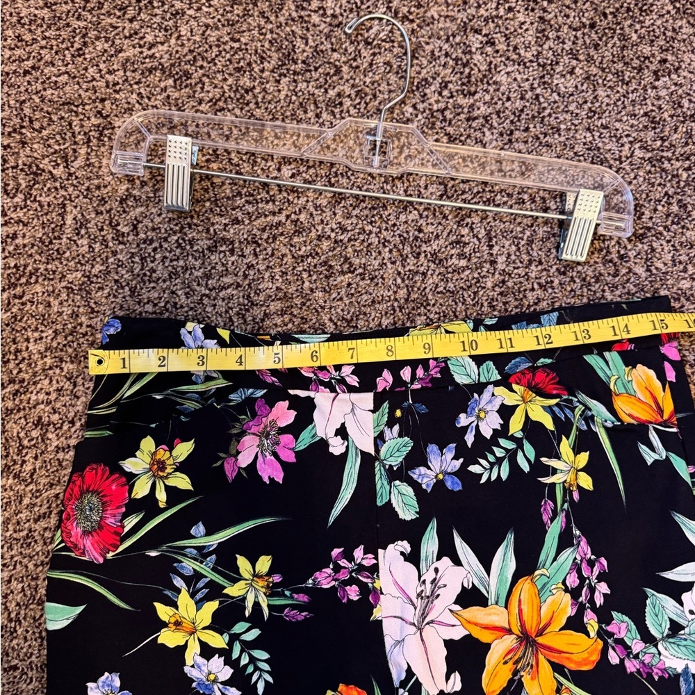 Tribal Floral Print Womens Capri Pants Sz 10 Dark Navy Blue Multi Color Flowers - Picture 7 of 9